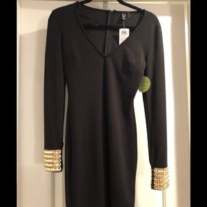 NWT 3/4 LENGTH DRESS WITH DETAIL CUFFS